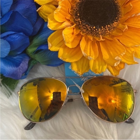 Aviator Sunglasses with Gold Lenses - Picture 1 of 6